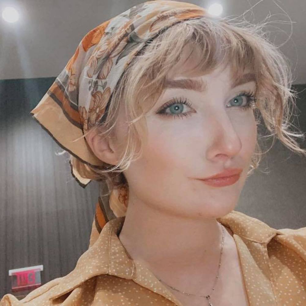 Meet your Posher, Lily